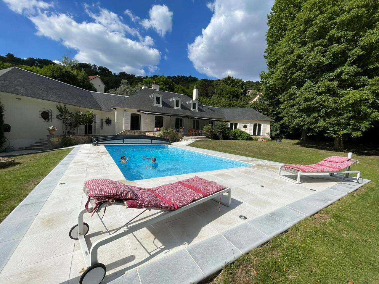 La Villa Martiniere Bievres Bagian luar foto